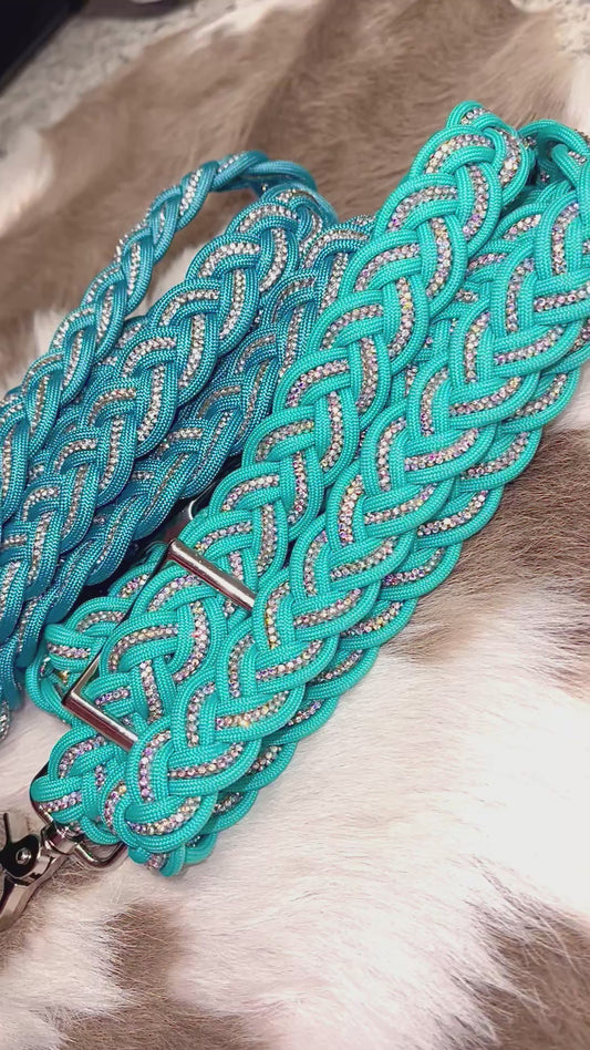 Teal on left - turquoise on right 